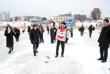 김진태 강원도지사, '제12회 홍천강 꽁꽁축제장' 방문 (1월 17일) 사진