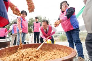 한국생활개선홍천군연합회, 지역사회 나눔을 위한 전통 장 담그기 행사 개최 (3월 9일) 사진