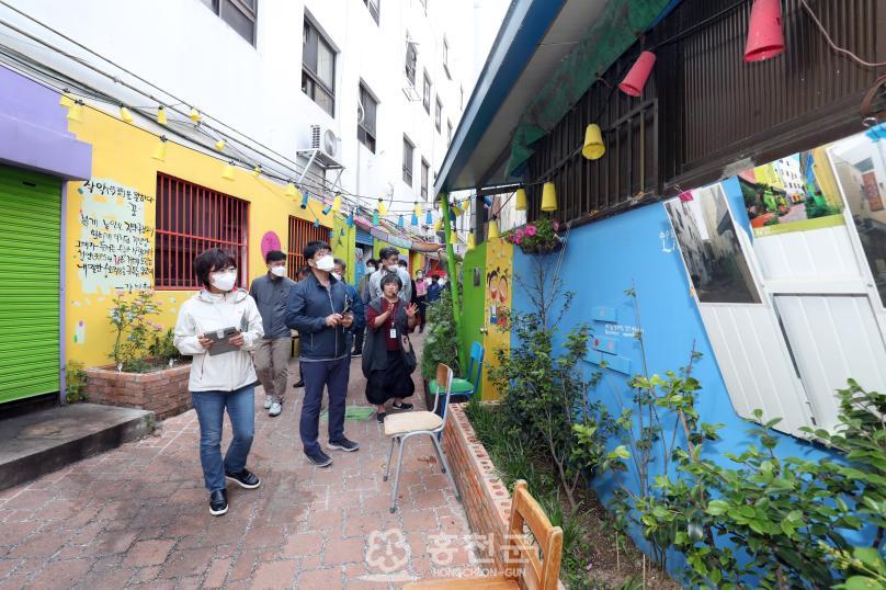 홍천군 문화·도시재생 추진을 위한 벤치마킹 실시 의 사진