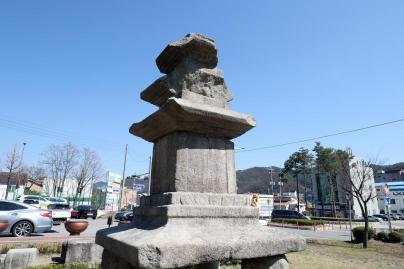 보물 제540호 홍천 괘석리 사사자삼층석탑 의 사진