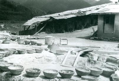 1975년 장남도자기공장 의 사진
