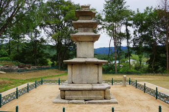 洪川 物傑里 三層石塔